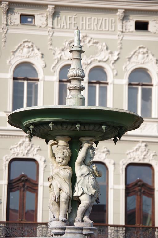 Apartmany U Namesti ブロウモフ エクステリア 写真