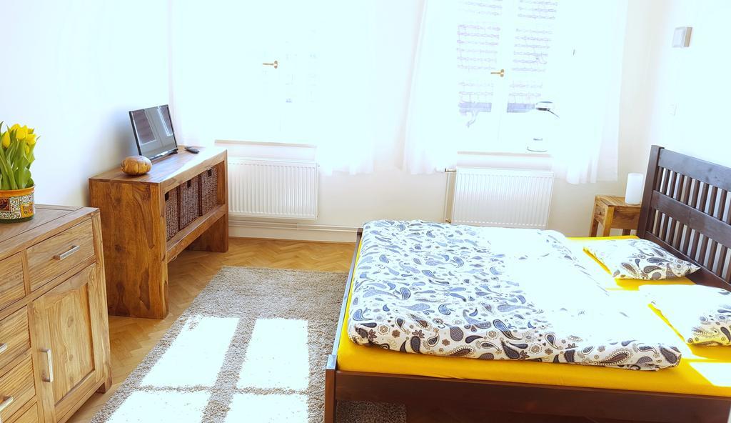 Apartmany U Namesti ブロウモフ エクステリア 写真